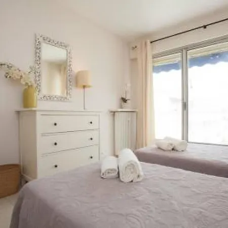 Victor Hugo Topfloor Apartman Cannes